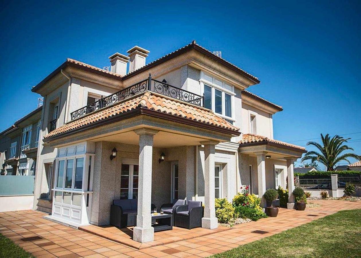 Chalet Pareado Con Jardin En 1ª Linea De Mar Villa Burela Luaran gambar